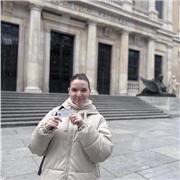 Estudio Educación Primaria, por lo que estoy cualificada para dar refuerzo en todas las materias y cursos.